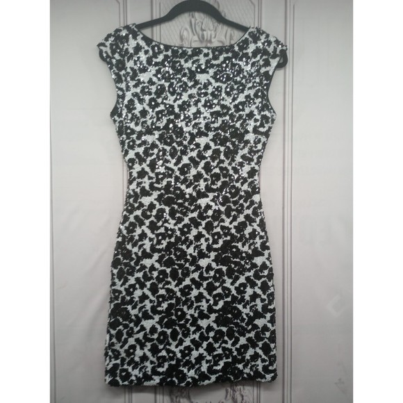 Guess Los Angeles Dress SZ 4 All Over Sequins Black/White Sleeveless Low Back EC - Picture 1 of 16